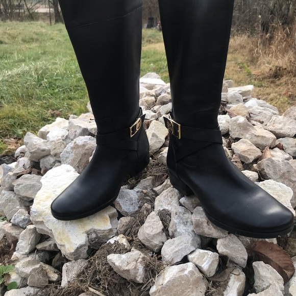 NWT, Michael Kors black boots. Size:9 / Length 15” w/ code no. SH18G - Picture 10 of 16